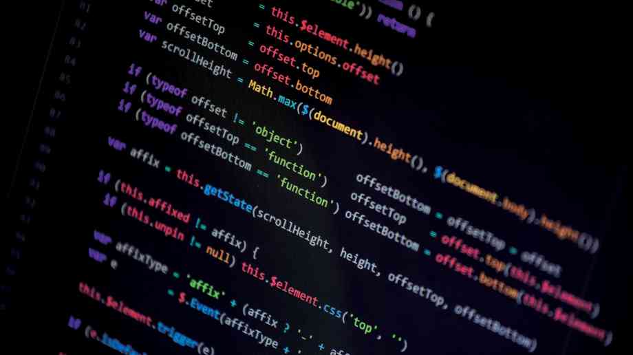 A curriculum centering on digital literacy